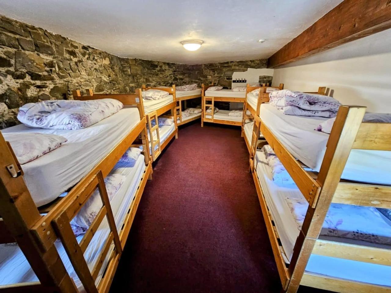 Old Mill Holiday Hostel Westport Exteriör bild