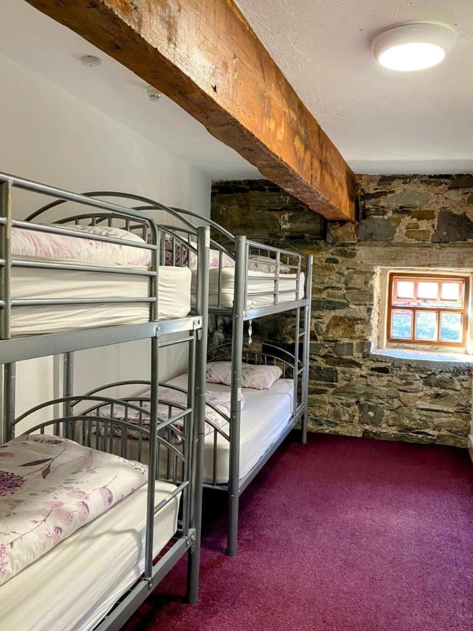 Old Mill Holiday Hostel Westport Exteriör bild