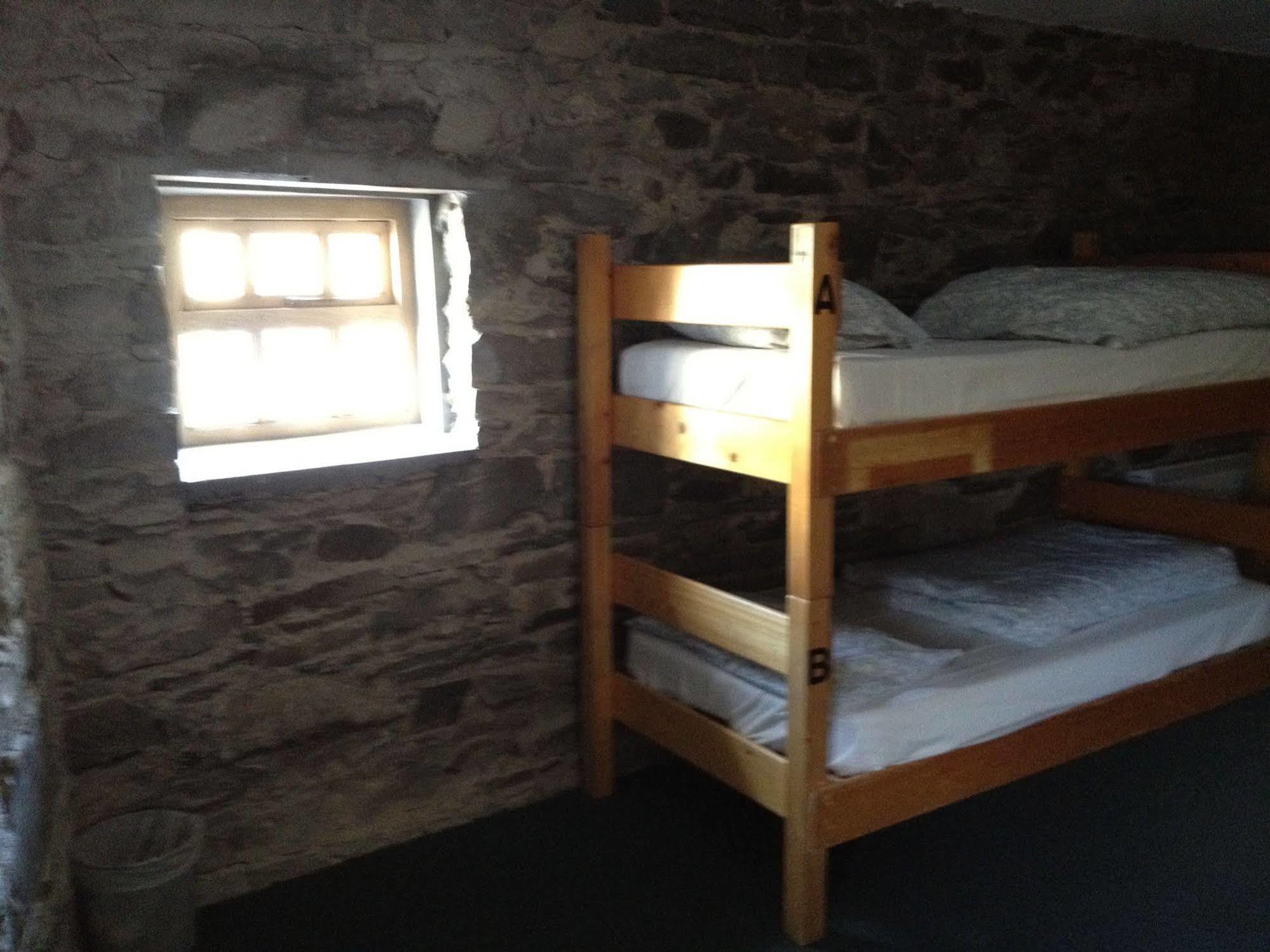 Old Mill Holiday Hostel Westport Exteriör bild